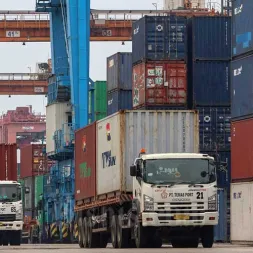 Jalan Panjang Digitalisasi Logistik 90 Persen Masih Pakai Pulpen dan Kertas